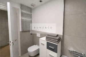 Modernes Badezimmer